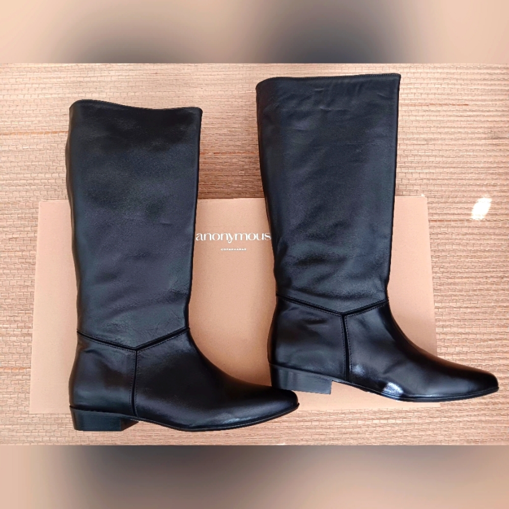 Black Leather High Boots - Picture 2 of 8